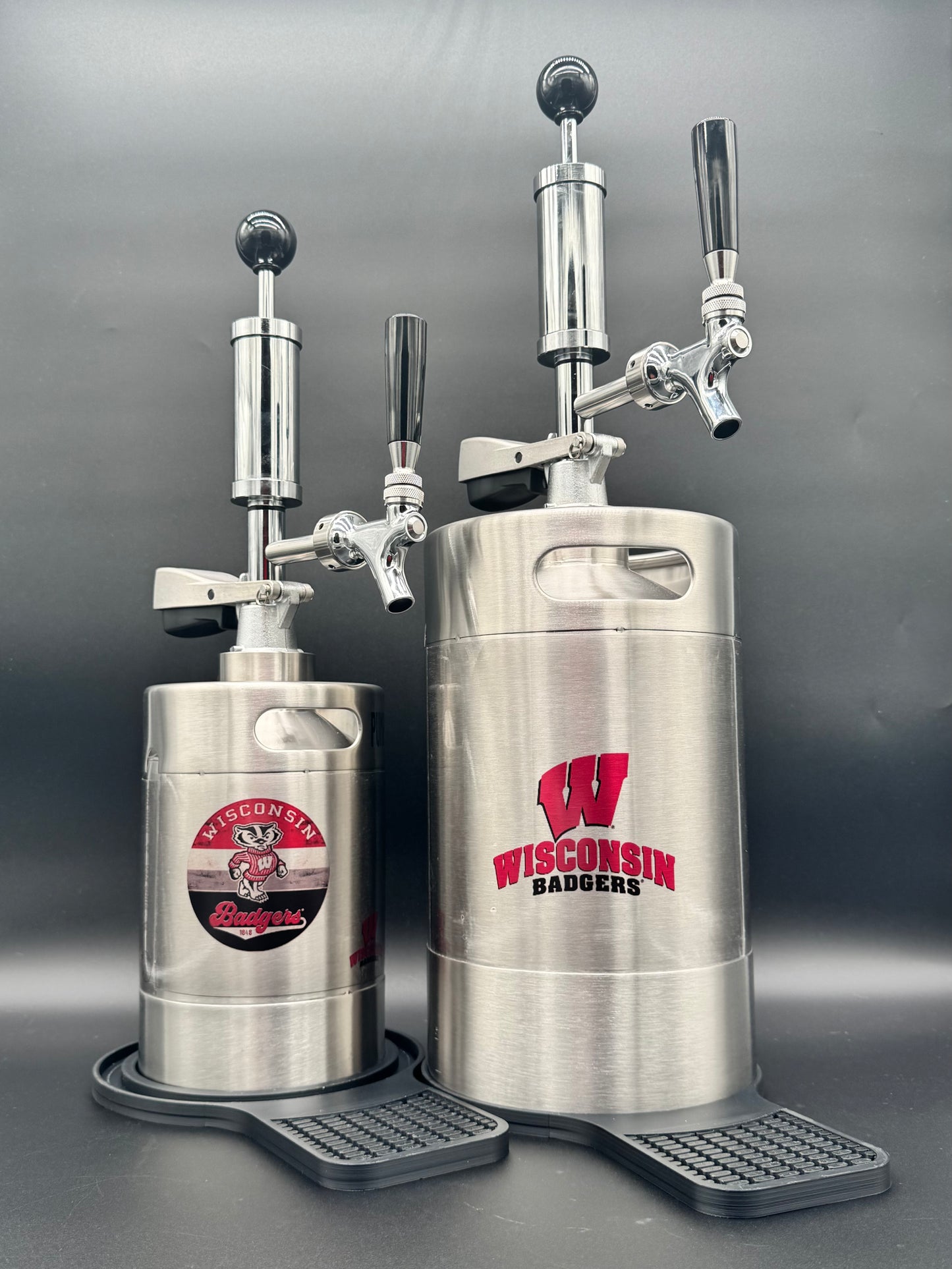 2 liter Wisconsin Badger (small) customized Pump Keg, standard tap, keg opener, drip tray, 26 cocktail recipes, 16 shot recipes all included. Packed nicely in a gift box for your favorite   Badger’s fan. Holds 10-12 cocktails or 65 fluid ounces. 